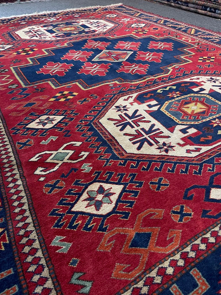 Turkmen Caucasian 5'1 x 6'7