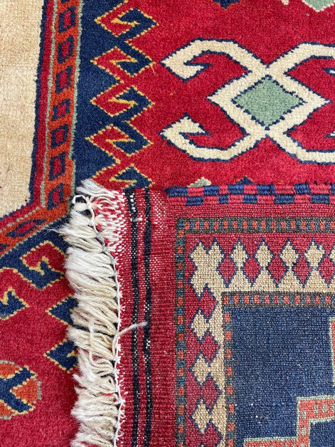 Turkmen Caucasian 5'1 x 6'7