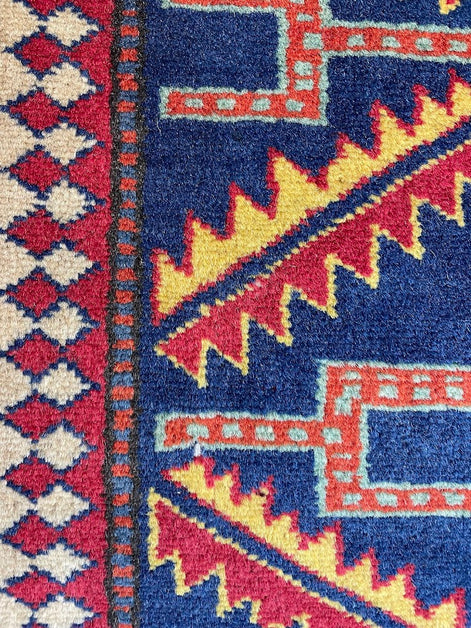 Turkmen Caucasian 5'1 x 6'7