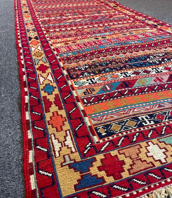 Iranian Shasavan Sumak 2'8 x 9'7