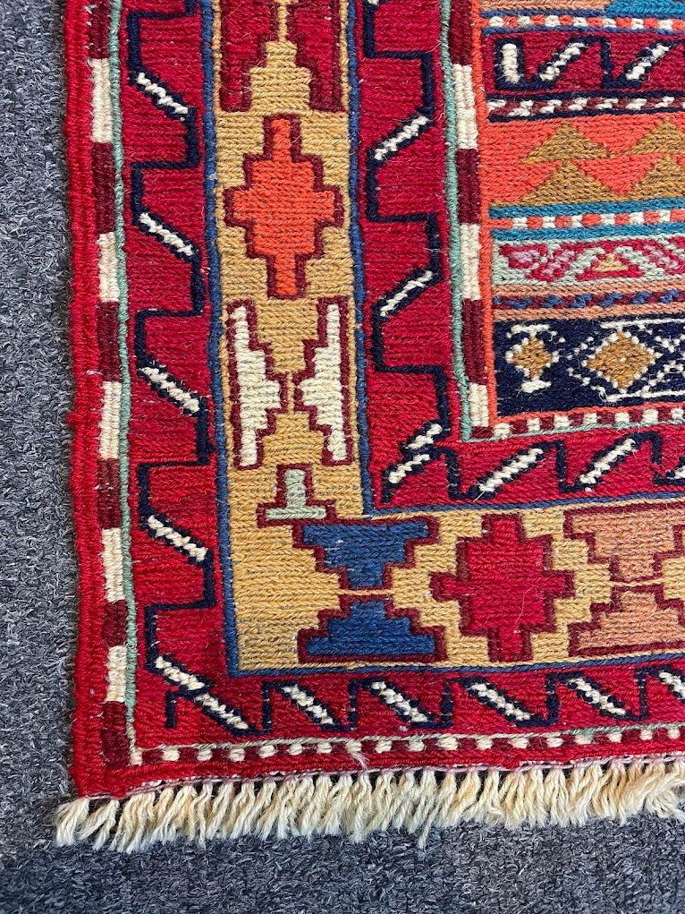 Iranian Shasavan Sumak 2'8 x 9'7