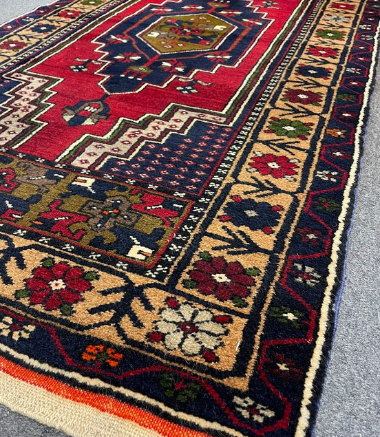 Yahyali 3'2 x 6'3