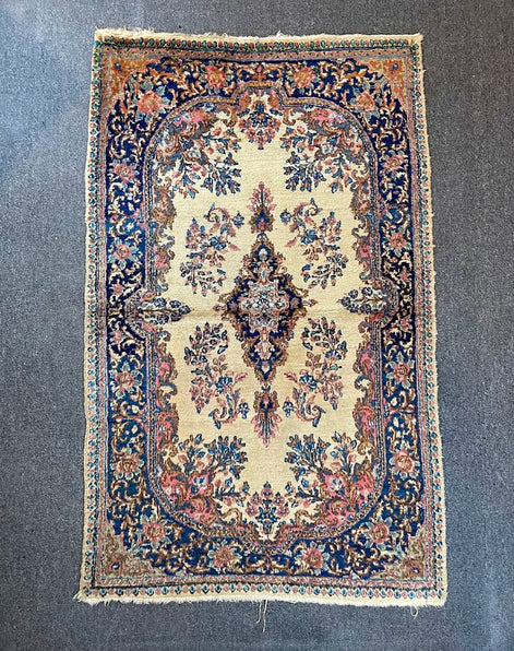 Floral Caucasian 2'11 x 4'8