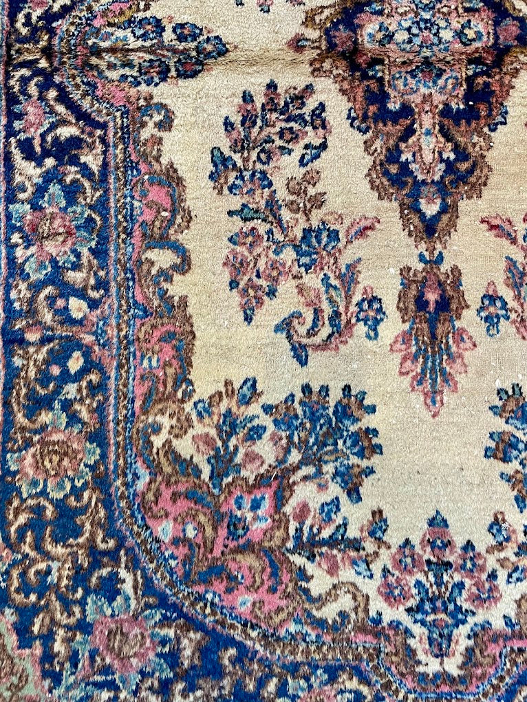 Floral Caucasian 2'11 x 4'8