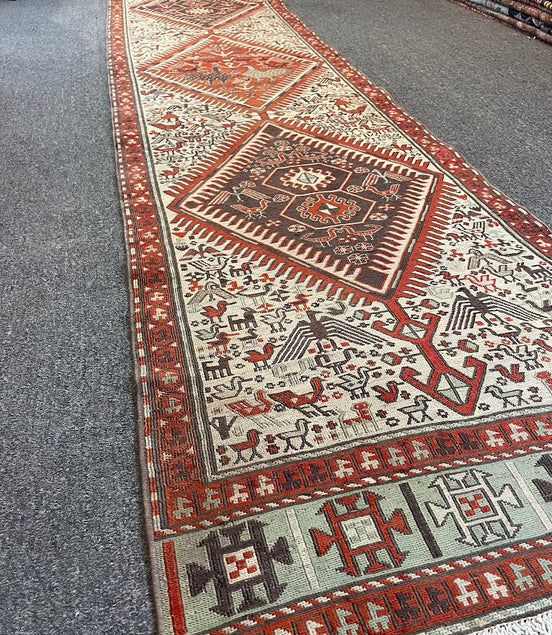 Shasavan Runner 2'3 x 10'0