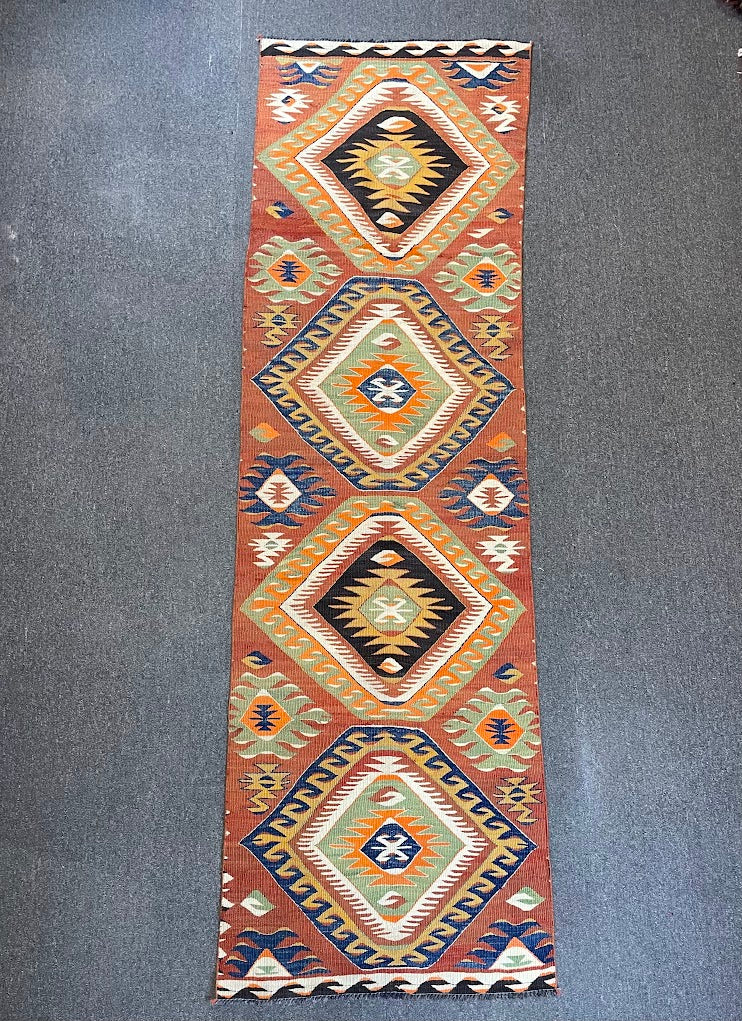 Geometric Runner 2'5 x 8'6