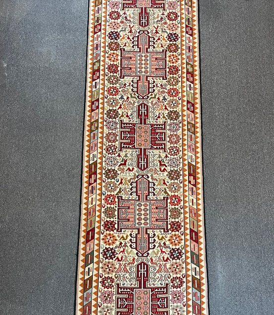 Shasavan Sumak 2'8 x 9'7