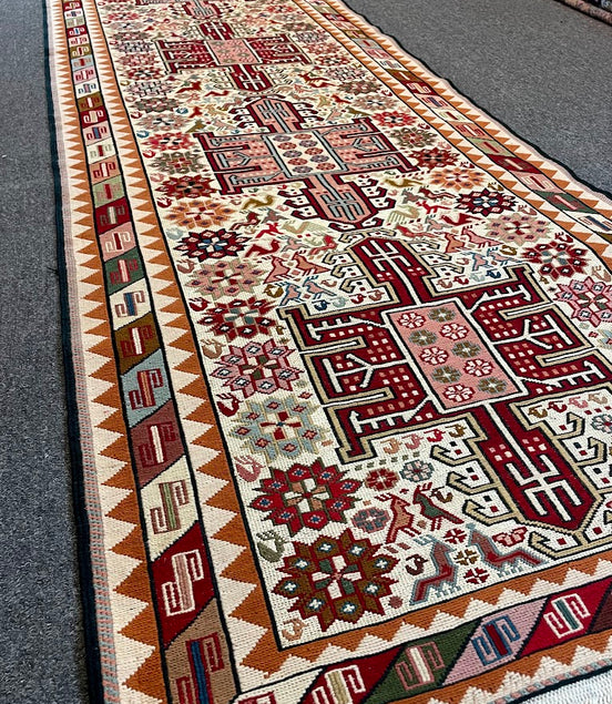 Shasavan Sumak 2'8 x 9'7