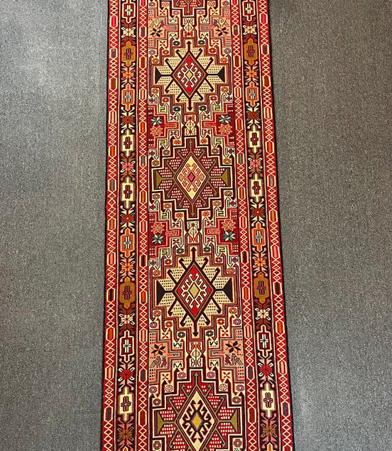 Shasavan Runner 2'6 x 9'7