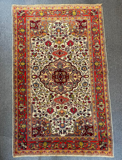 Antique Turkish Gurumbuz 4'10 x 7'7