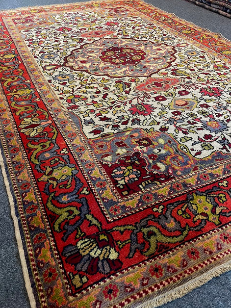 Antique Turkish Gurumbuz 4'10 x 7'7