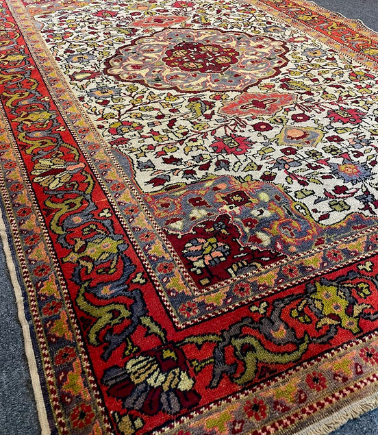 Antique Turkish Gurumbuz 4'10 x 7'7
