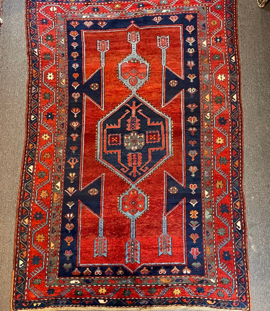 Caucasian Kuba 5'9 x 8'10