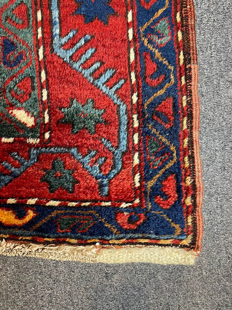 Caucasian Kuba 5'9 x 8'10