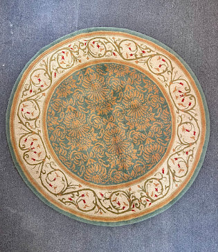 Tibetan Floral 5'9 Round