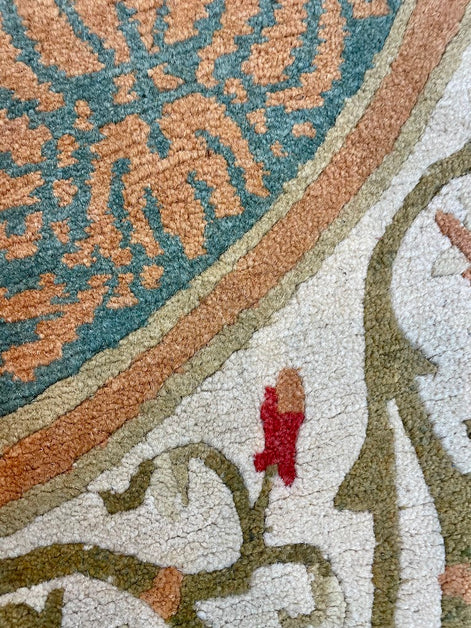 Tibetan Floral 5'9 Round