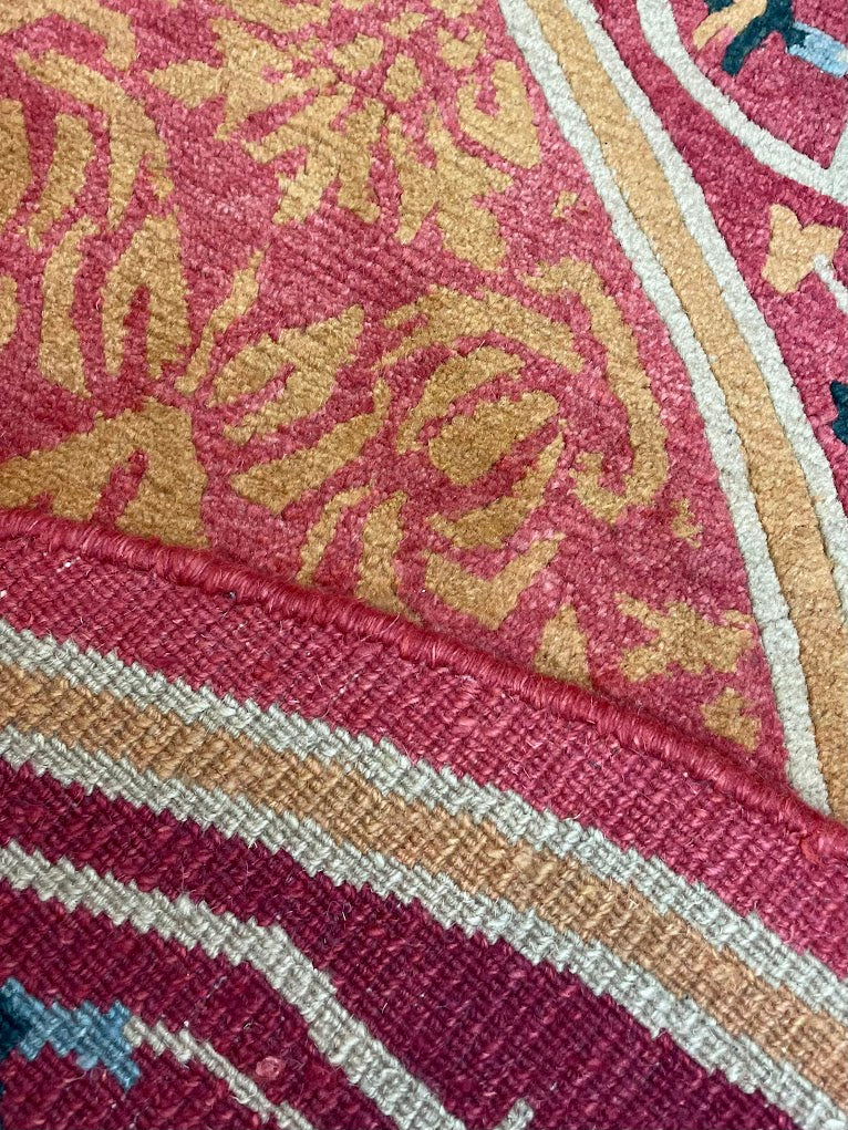 Tibetan Floral 5'6 Round