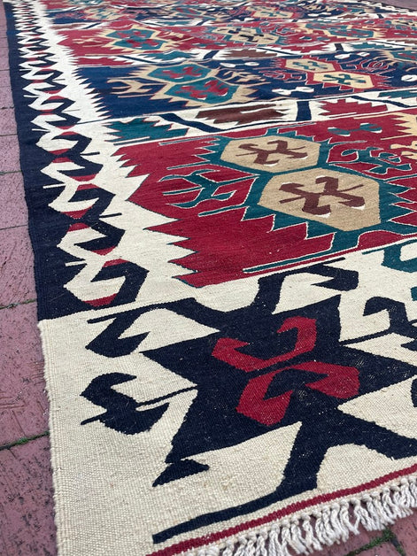 Turkish Usak Kilim 8'8 x 12'8