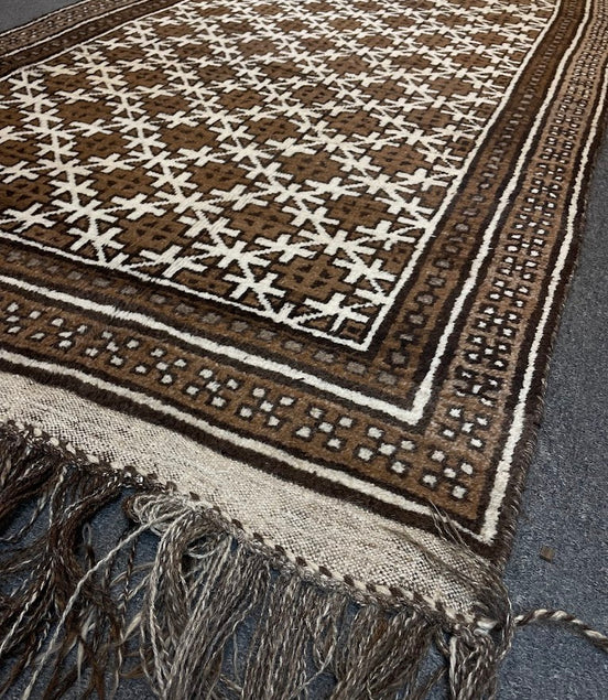 Afghan Uzbek 4'0 x 6'7