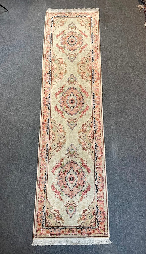 Persian Wool/Silk Floral 2'5 x 9'9