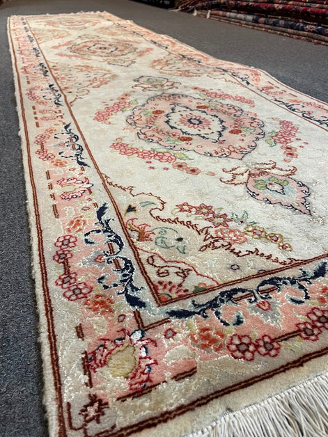 Persian Wool/Silk Floral 2'5 x 9'9