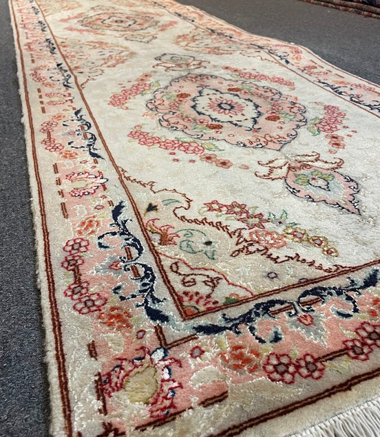Persian Wool/Silk Floral 2'5 x 9'9