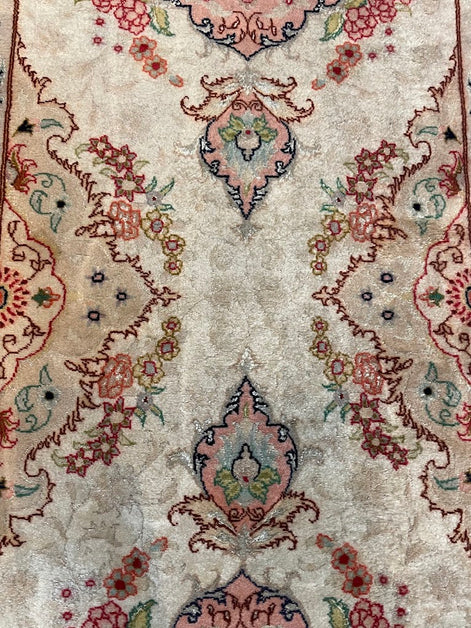 Persian Wool/Silk Floral 2'5 x 9'9