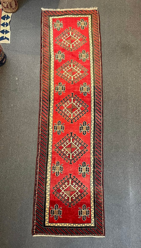 Turkish Geometric 2'8 x 10'0