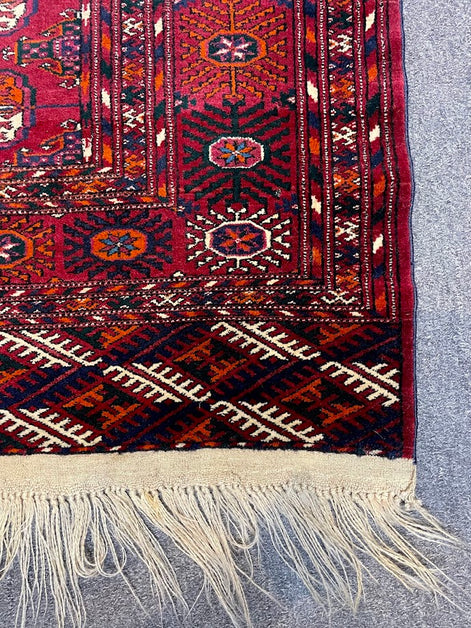 Turkmen Tekke 4'4 x 6'0