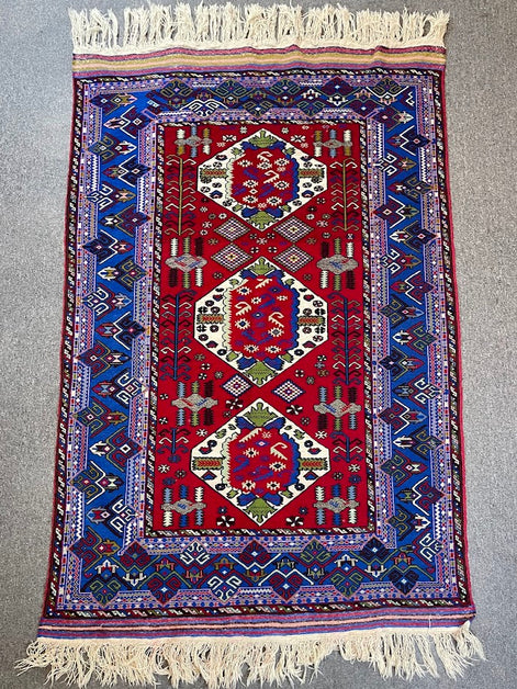 Caucasian Geometric 4'2 x 6'6