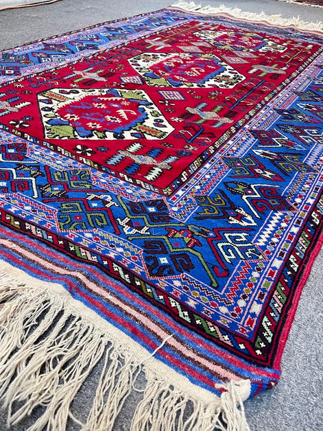 Caucasian Geometric 4'2 x 6'6