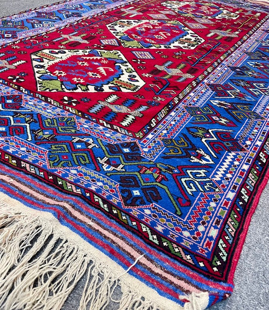 Caucasian Geometric 4'2 x 6'6