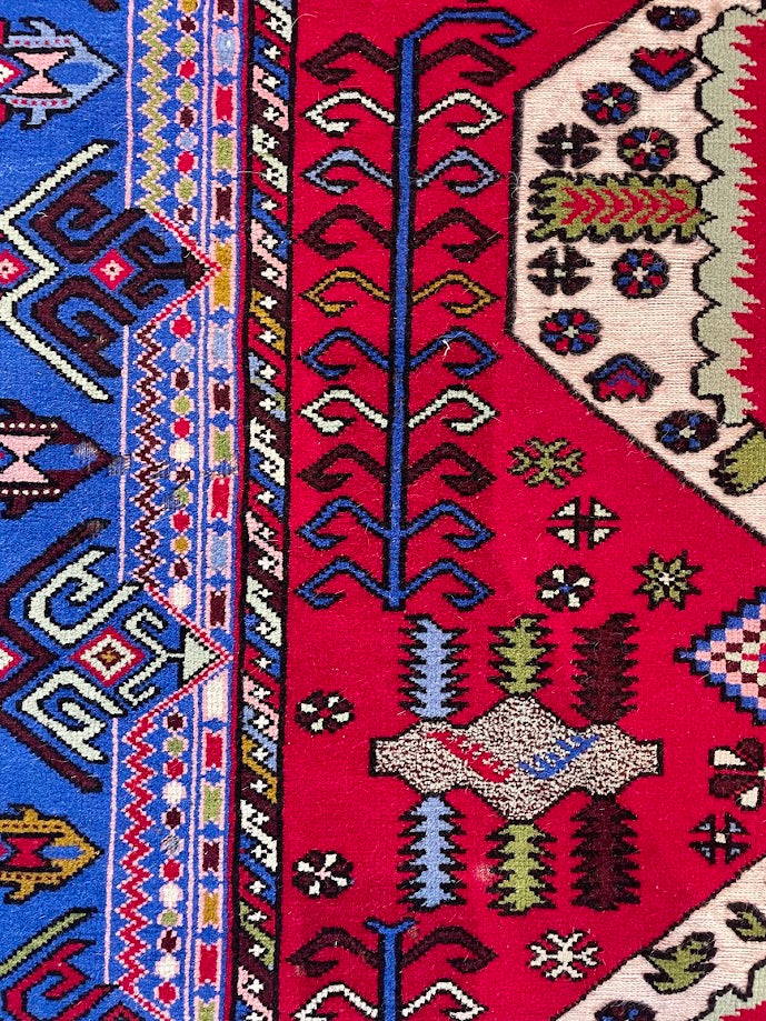Caucasian Geometric 4'2 x 6'6