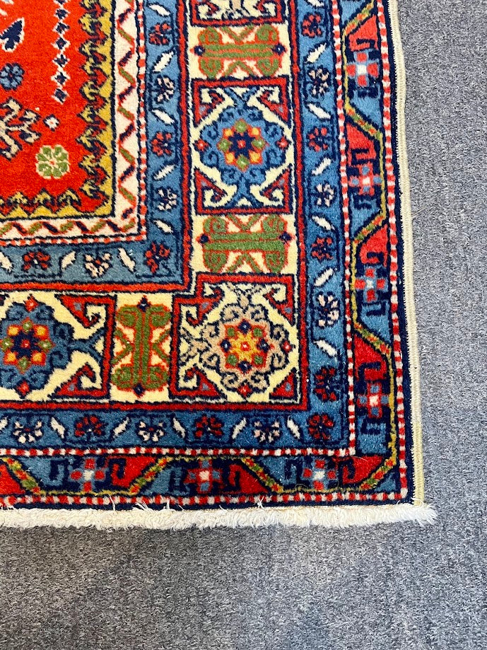 Caucasian Geometric 4'1 x 5'7