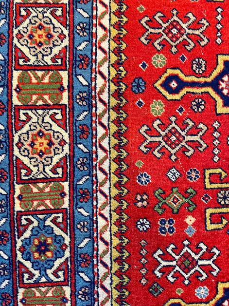 Caucasian Geometric 4'1 x 5'7