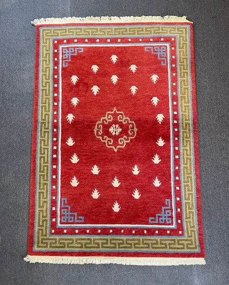 Tibetan Dorjee/Frogs Legs 4'0 x 5'10