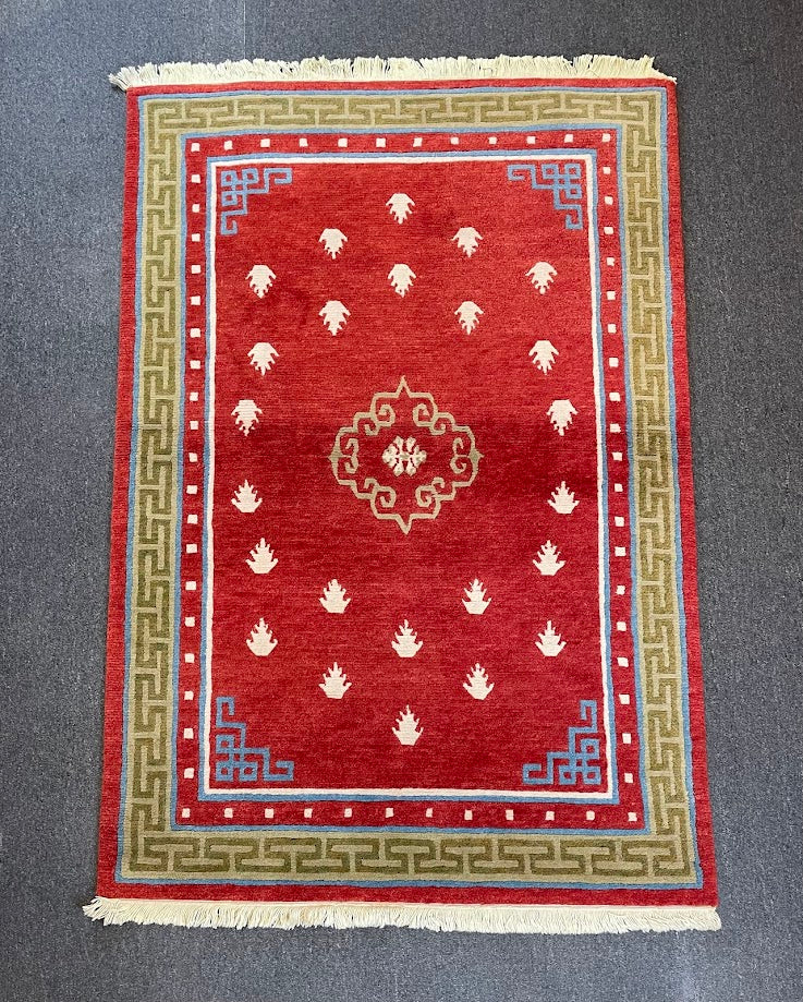Tibetan Dorjee/Frogs Legs 4'0 x 5'10