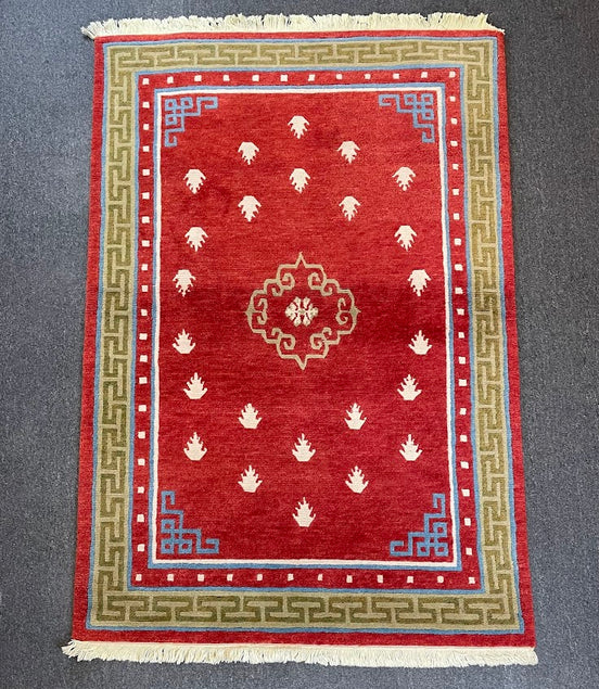 Tibetan Dorjee/Frogs Legs 4'0 x 5'10