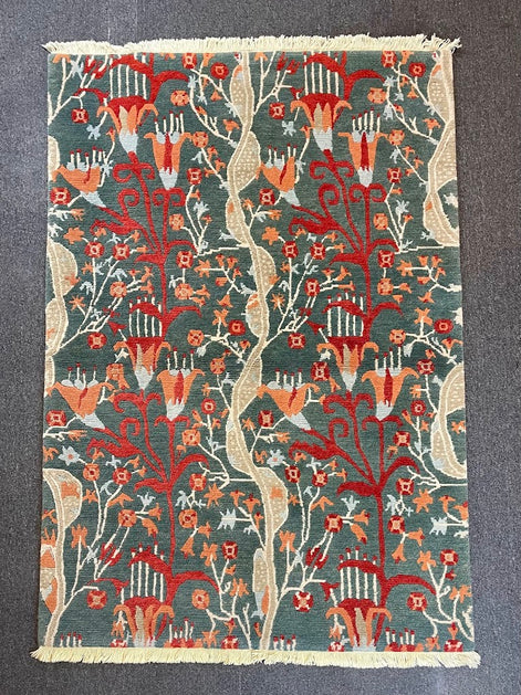 Tibetan William Morris Floral 4'1 x 5'11
