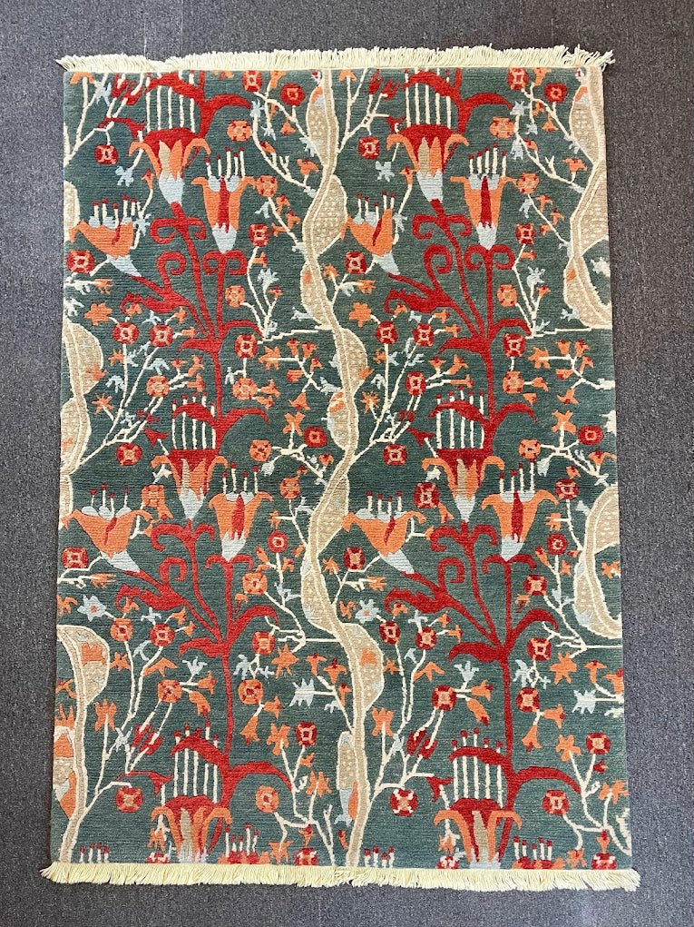 Tibetan William Morris Floral 4'1 x 5'11