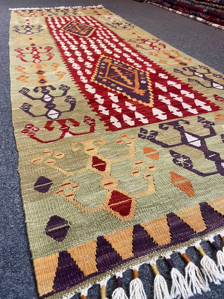 Turkish Nuzumlu Kilim 2'4 x 6'6