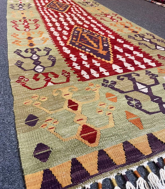 Turkish Nuzumlu Kilim 2'4 x 6'6