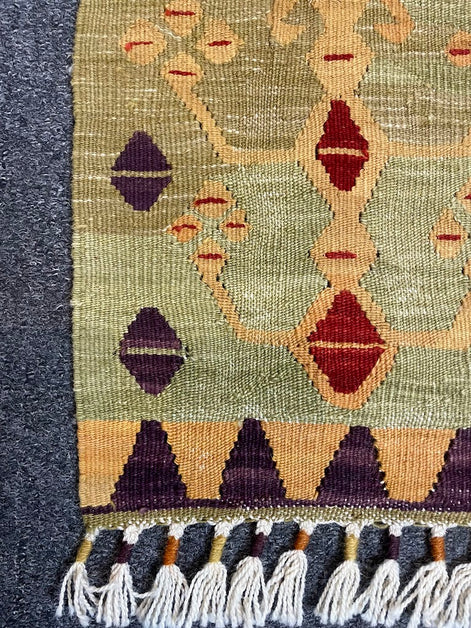 Turkish Nuzumlu Kilim 2'4 x 6'6