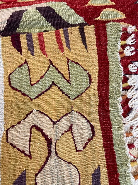 Turkish Nuzumlu Kilim 2'4 x 6'5