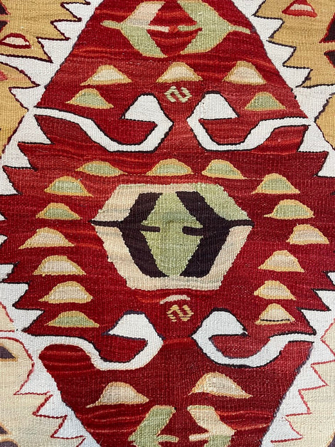 Turkish Nuzumlu Kilim 2'4 x 6'5