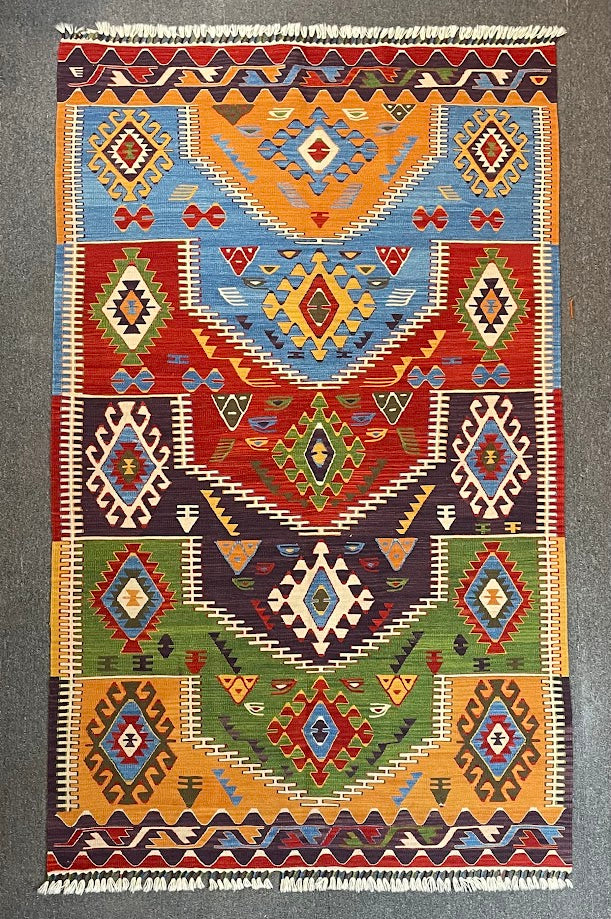 Turkish Nuzumlu 4'1 x 6'7