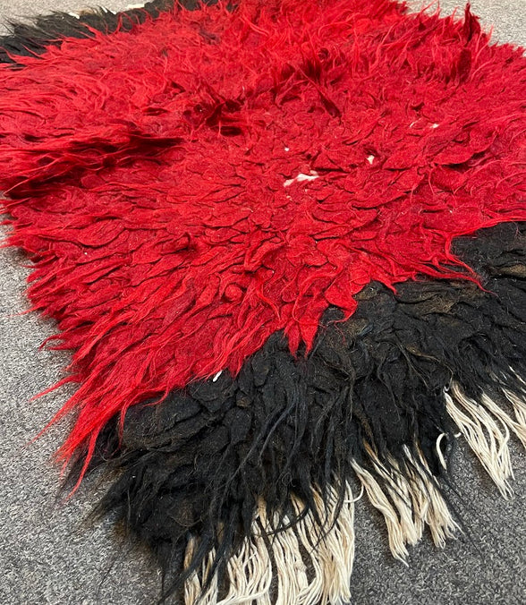 Turkish Tulu 2'4 x 3'3