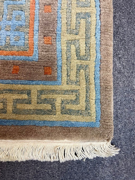 Tibetan Dorjee 3'11 x 5'10