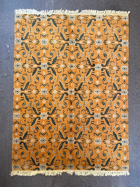 Tibetan Floral 5'1 x 6'10
