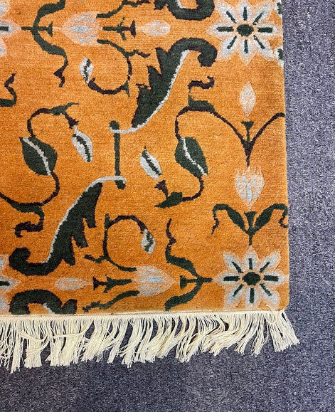 Tibetan Floral 5'1 x 6'10